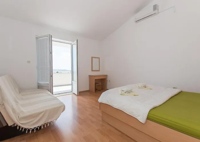 Ozzi With 9 Bedrooms & Private Pool Willa