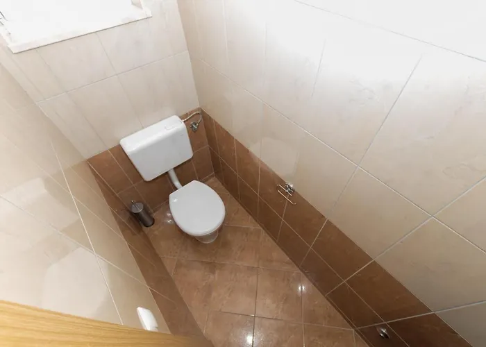 Ozzi With 9 Bedrooms & Private Pool Willa Makarska