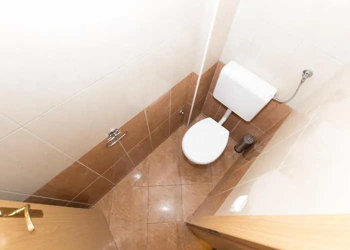 Willa Ozzi With 9 Bedrooms & Private Pool Makarska