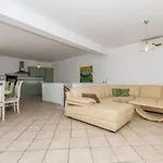 Villa Ozzi With 9 Bedrooms & Private Pool