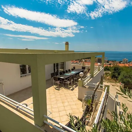 וילה Ozzi With 9 Bedrooms & Private Pool *