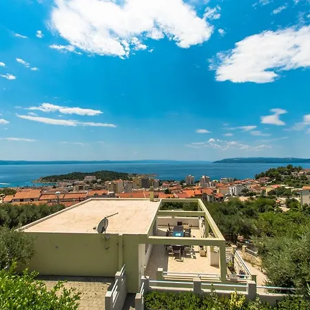 Ozzi With 9 Bedrooms & Private Pool וילה *