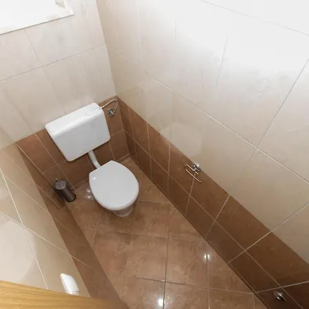 Ozzi With 9 Bedrooms & Private Pool וילה מאקרסקה