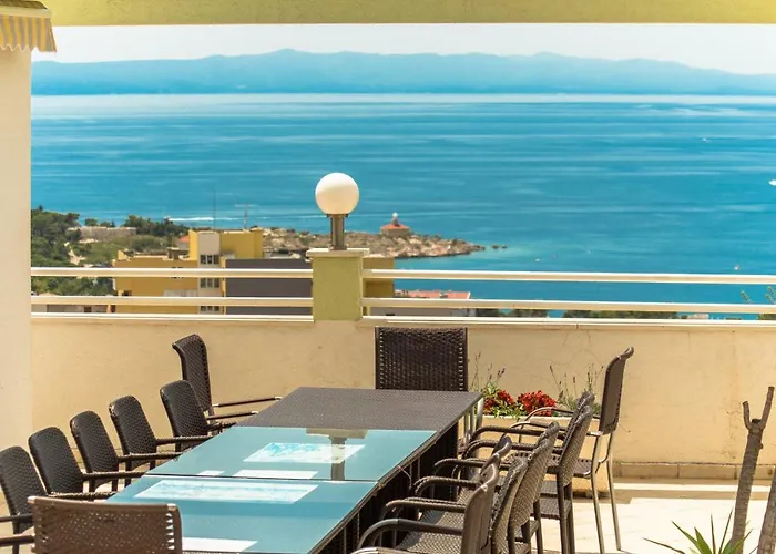 Ozzi With 9 Bedrooms & Private Pool Villa